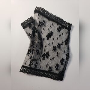 Black Lace Fingerless Gloves